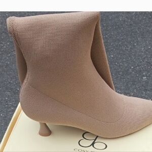 Cosy Island Women's Tan Heeled Boots